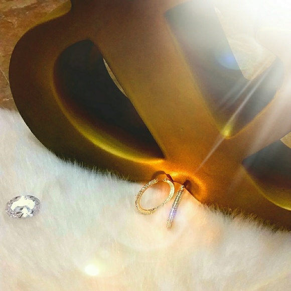 👑18KT YELLOW/ROSE GOLD 5A TOP QUAL CZ IN/OUT HOOPS👑 - Picture 4 of 4